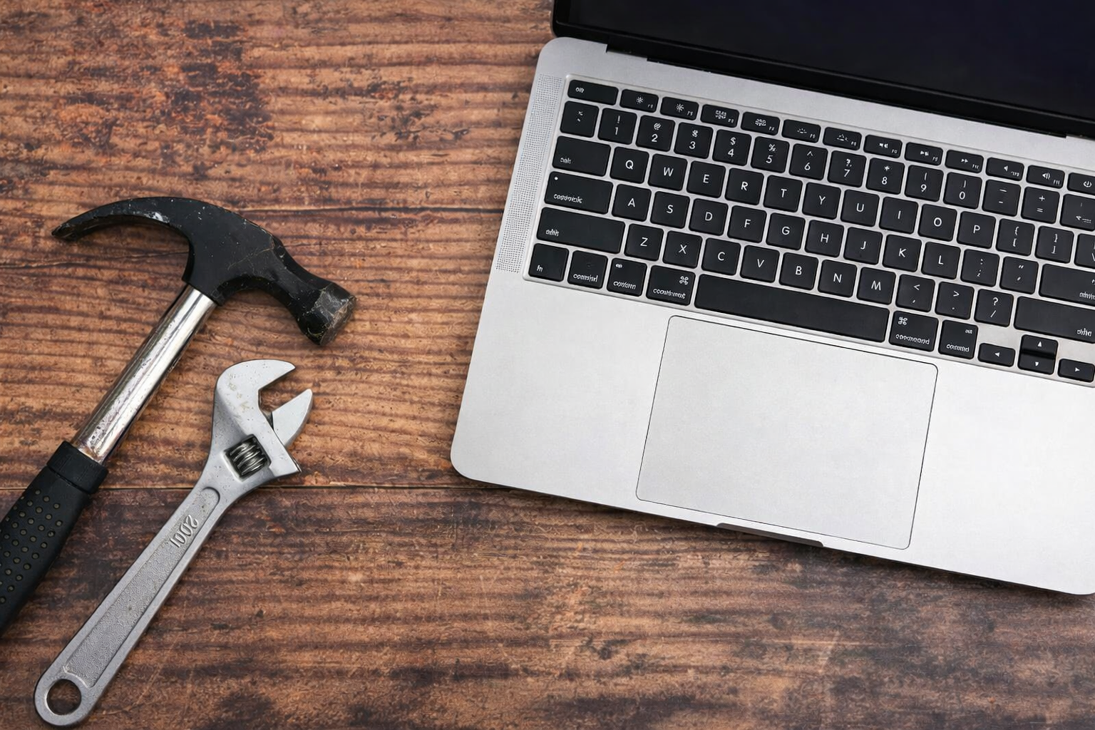 Software & Hardware I Use On Every Shoot